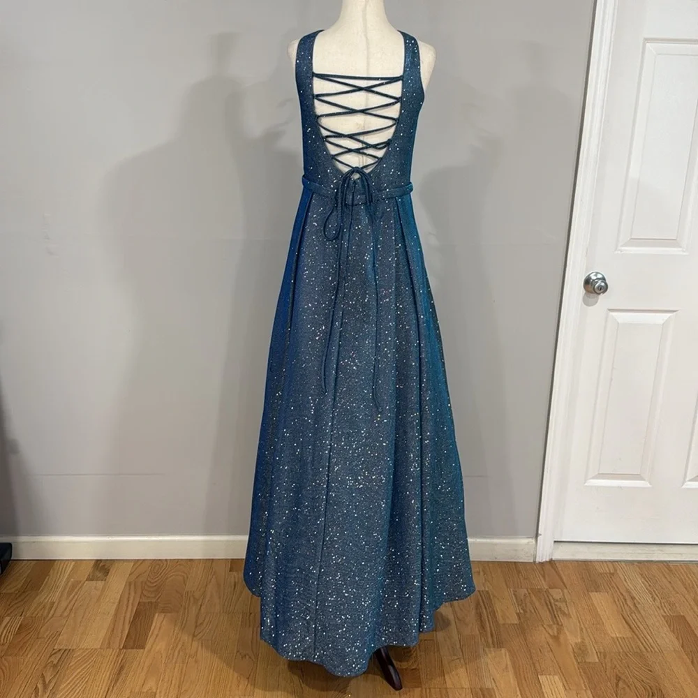 David’s Bridal Illusion Plunge Iridescent Metallic Ball Gown - Picture 8 of 13